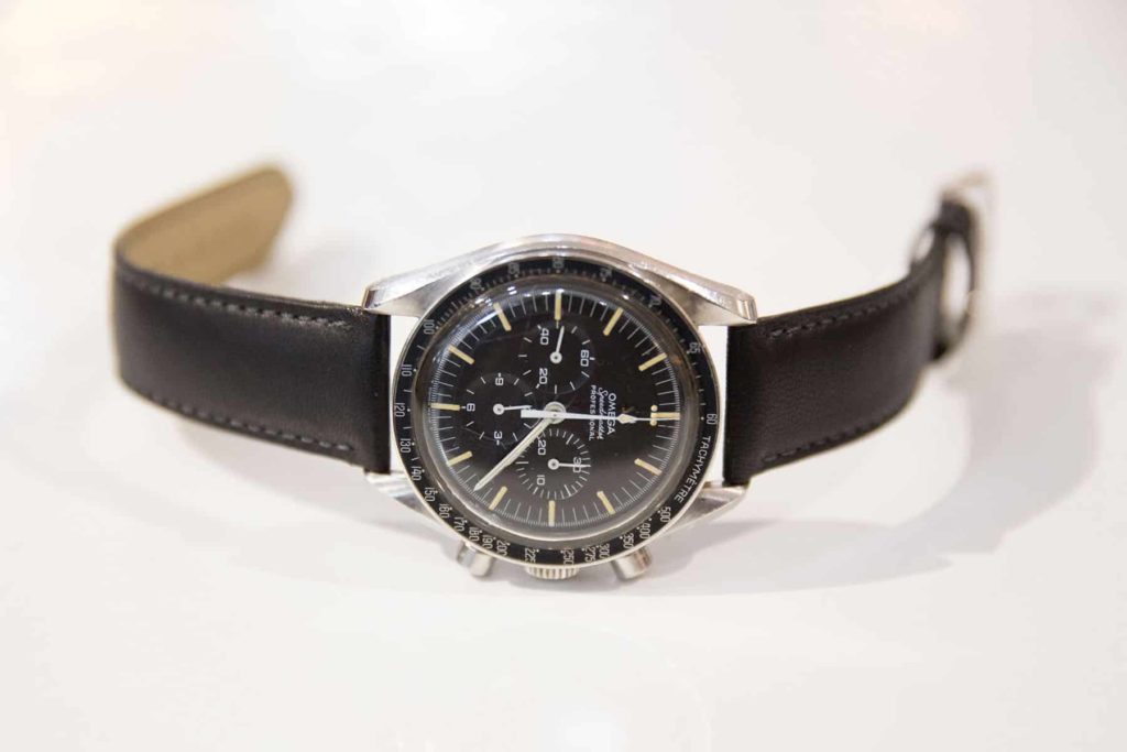 replica Omega-az