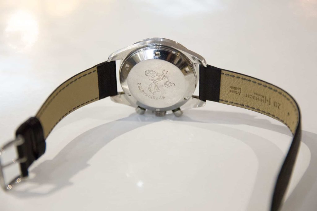 replica Omega-av