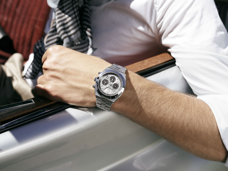 Uk Replica Vacheron Constantin Debuts The Panda Dial Overseas Chronograph Watch